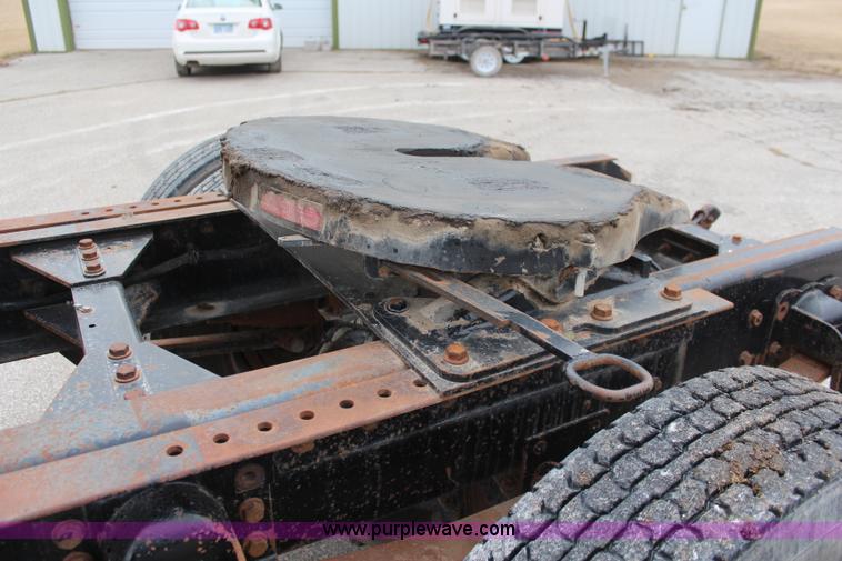 image for item K7097 1995 Kenworth T800 semi truck