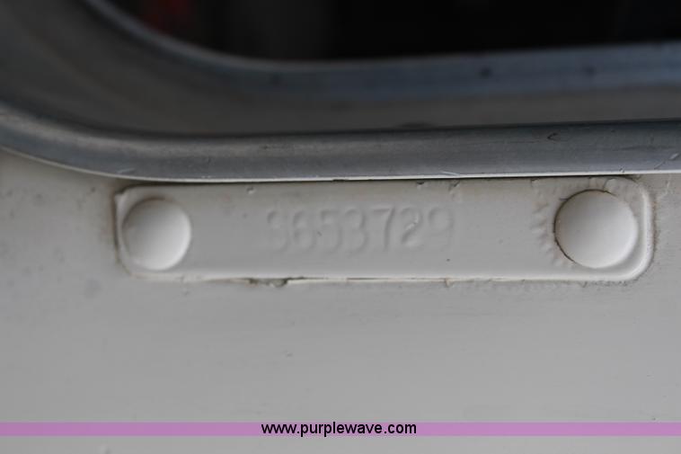 image for item K7097 1995 Kenworth T800 semi truck