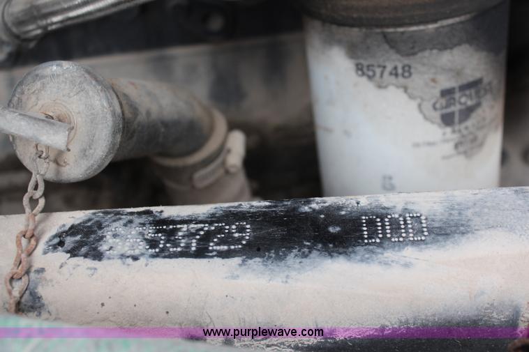 image for item K7097 1995 Kenworth T800 semi truck