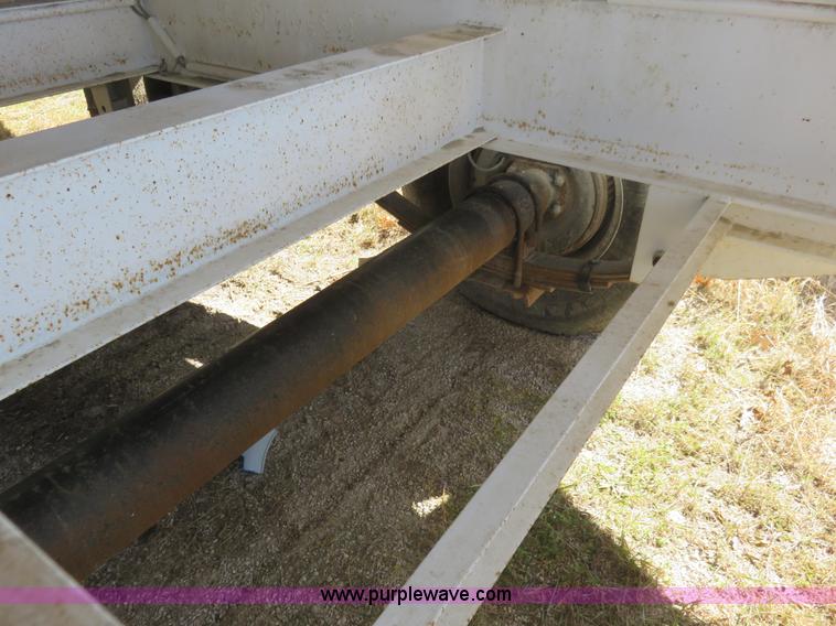 image for item K7098 2010 PJ gooseneck tilt deck trailer