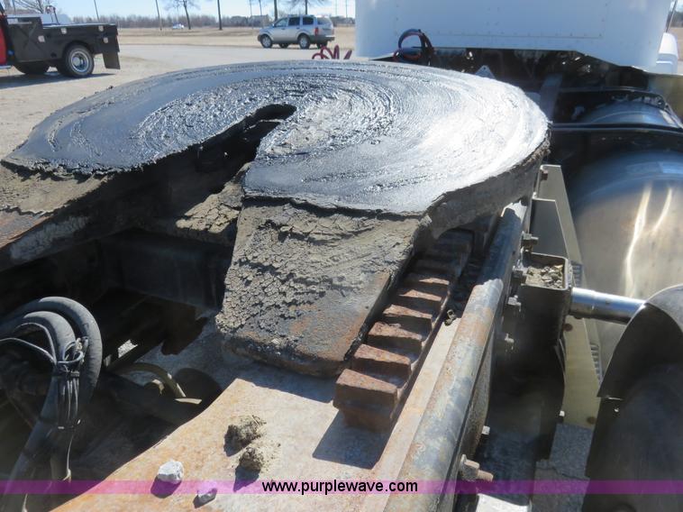 image for item K7099 1988 Peterbilt 377 semi truck