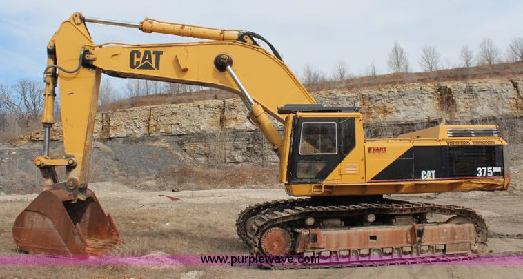 image for item K7100 1993 Caterpillar 375 excavator