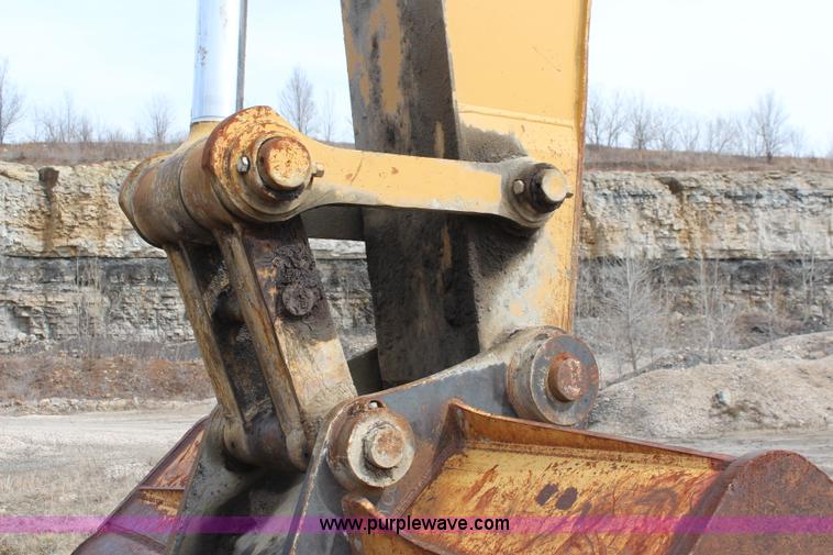 image for item K7100 1993 Caterpillar 375 excavator