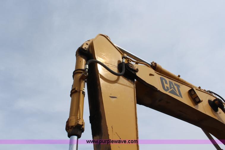 image for item K7100 1993 Caterpillar 375 excavator