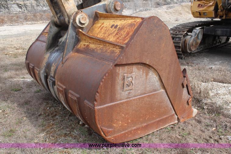 image for item K7100 1993 Caterpillar 375 excavator