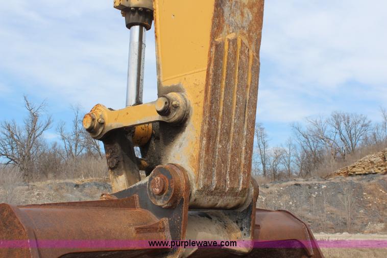 image for item K7100 1993 Caterpillar 375 excavator
