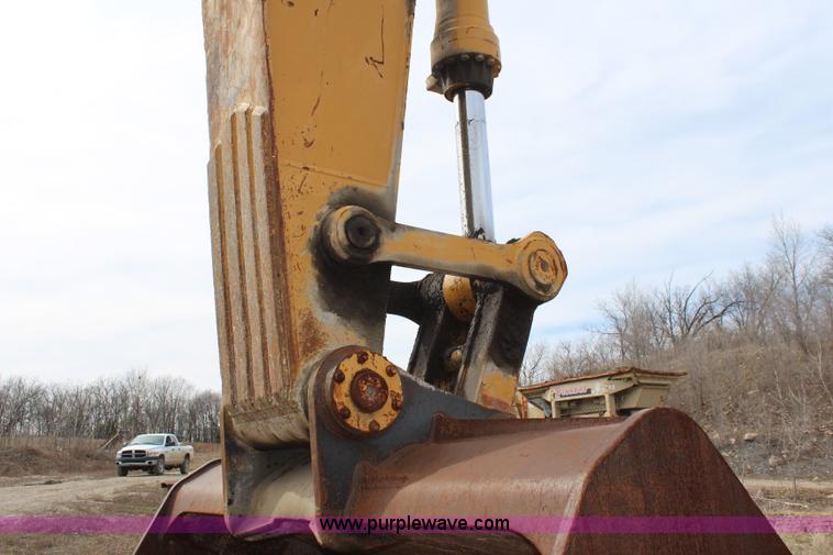 image for item K7100 1993 Caterpillar 375 excavator