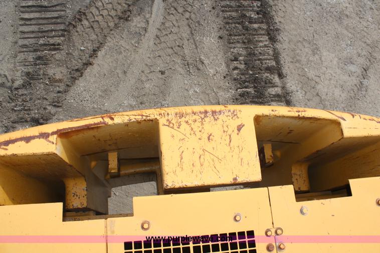 image for item K7100 1993 Caterpillar 375 excavator