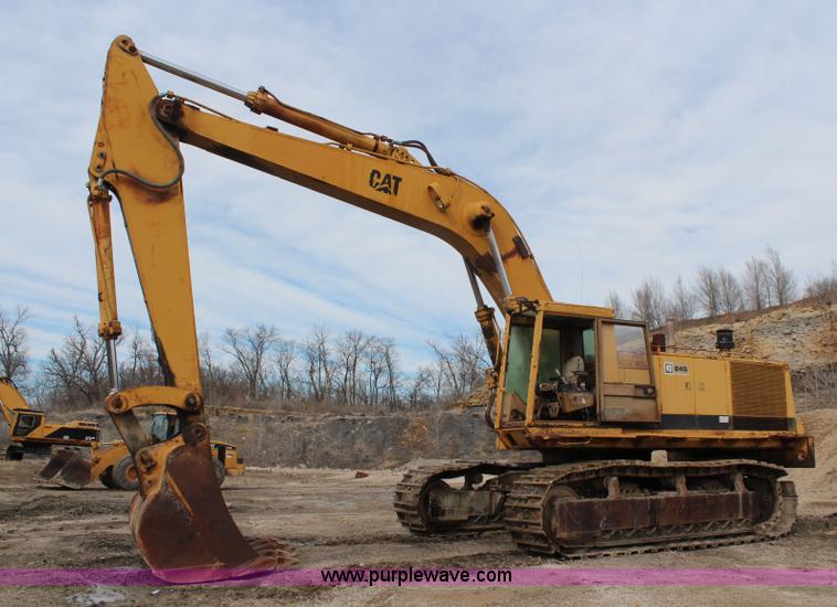 image for item K7101 1984 Caterpillar 245 excavator