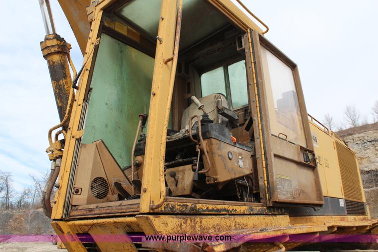 image for item K7101 1984 Caterpillar 245 excavator