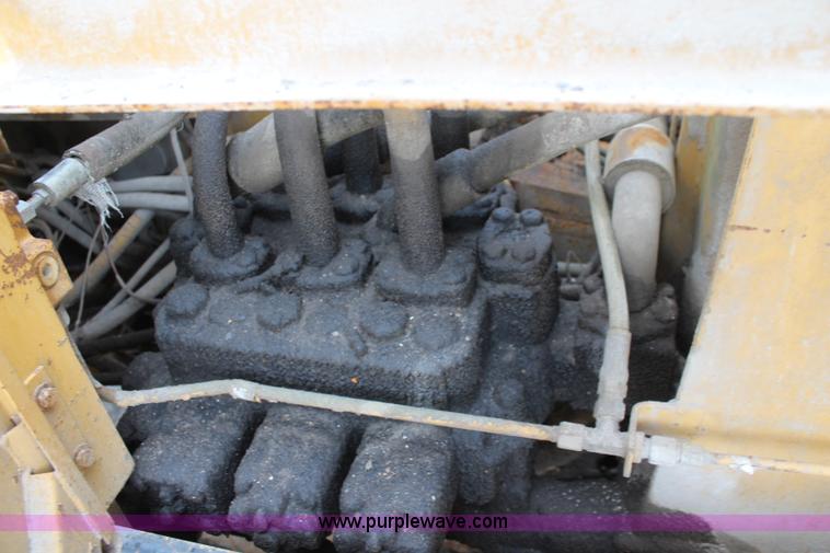 image for item K7101 1984 Caterpillar 245 excavator