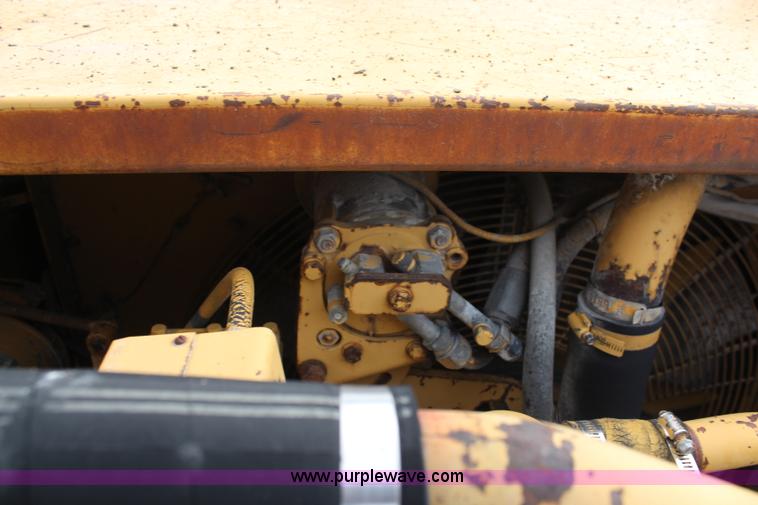 image for item K7101 1984 Caterpillar 245 excavator