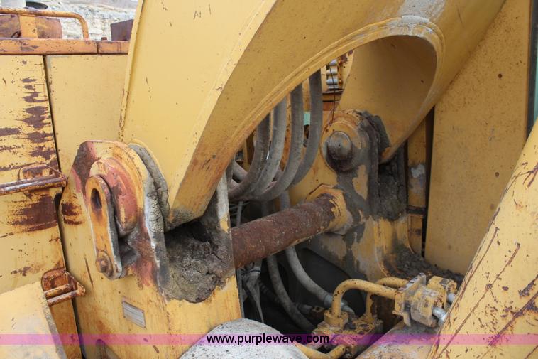 image for item K7101 1984 Caterpillar 245 excavator
