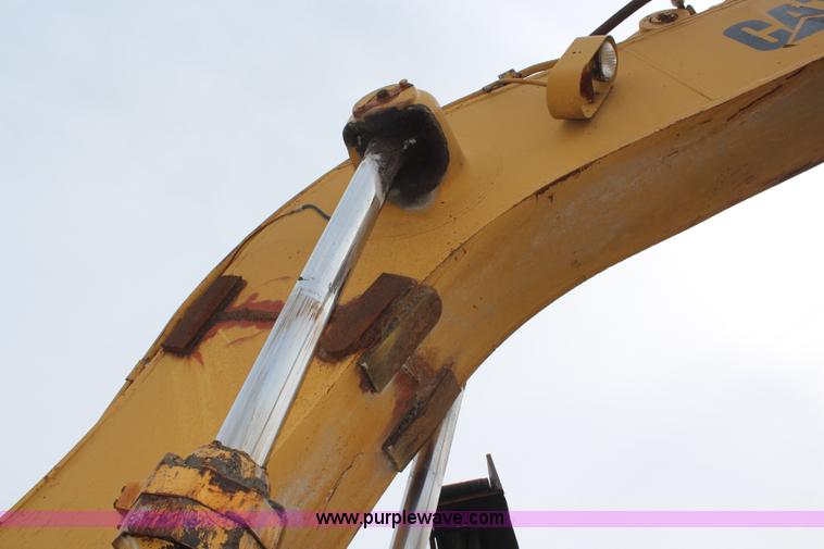 image for item K7101 1984 Caterpillar 245 excavator