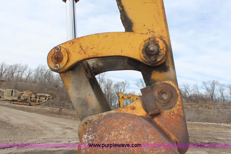 image for item K7101 1984 Caterpillar 245 excavator