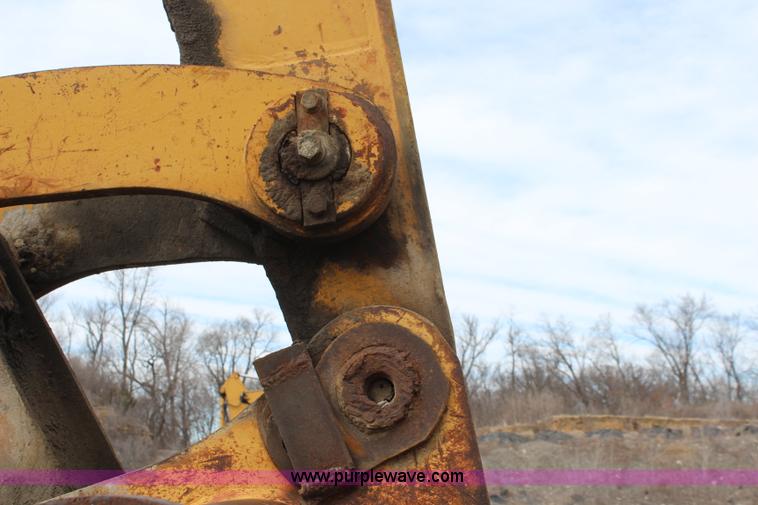 image for item K7101 1984 Caterpillar 245 excavator