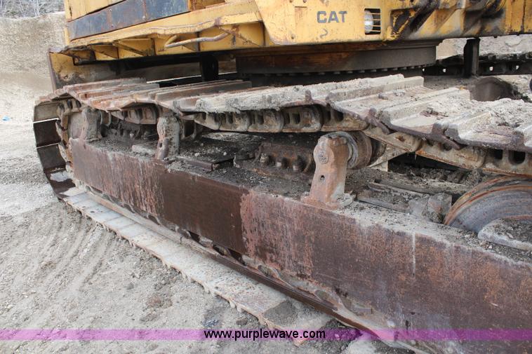 image for item K7101 1984 Caterpillar 245 excavator