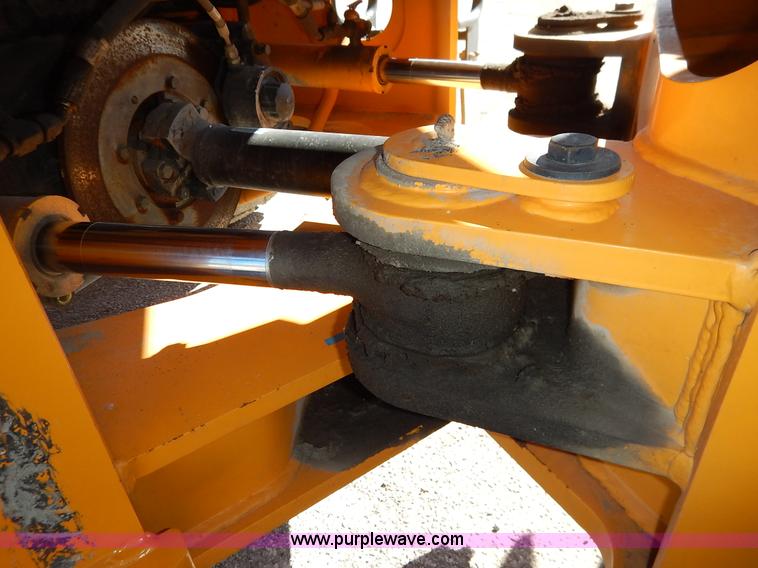 image for item K7106 2008 Hyundai HL757 XTD-7A wheel loader