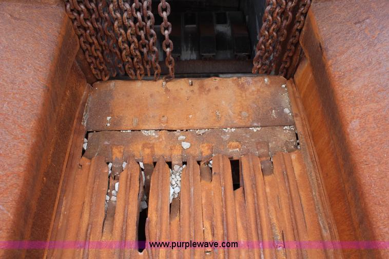 image for item K7109 Excell XL2015 crusher