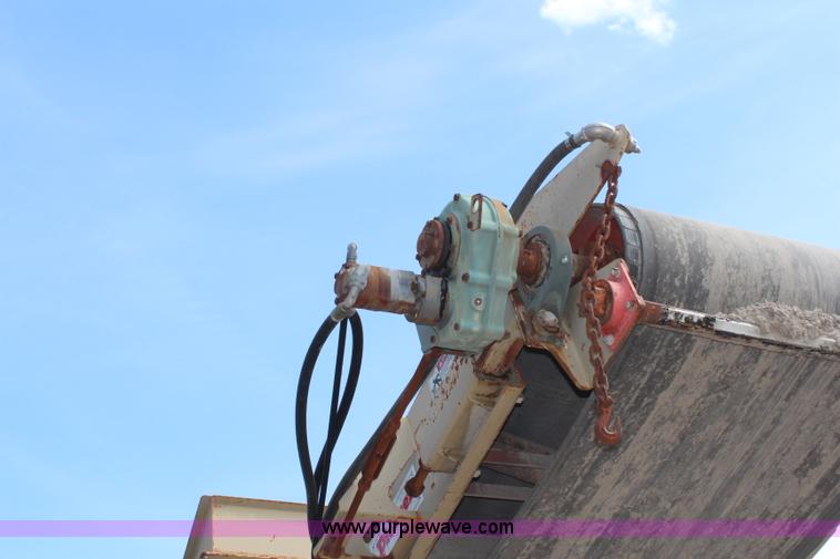 image for item K7110 2004 Kolberg / Pioneer 4250 portable impact crushing plant