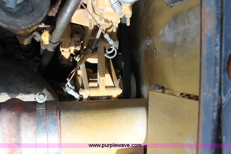 image for item K7128 1998 Caterpillar 345B L excavator