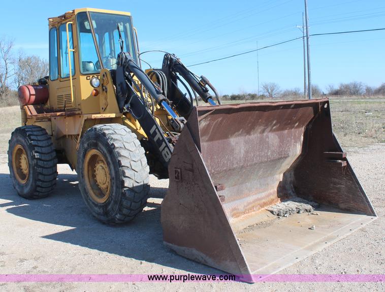 image for item K7129 1985 Caterpillar IT18 integrated tool carrier