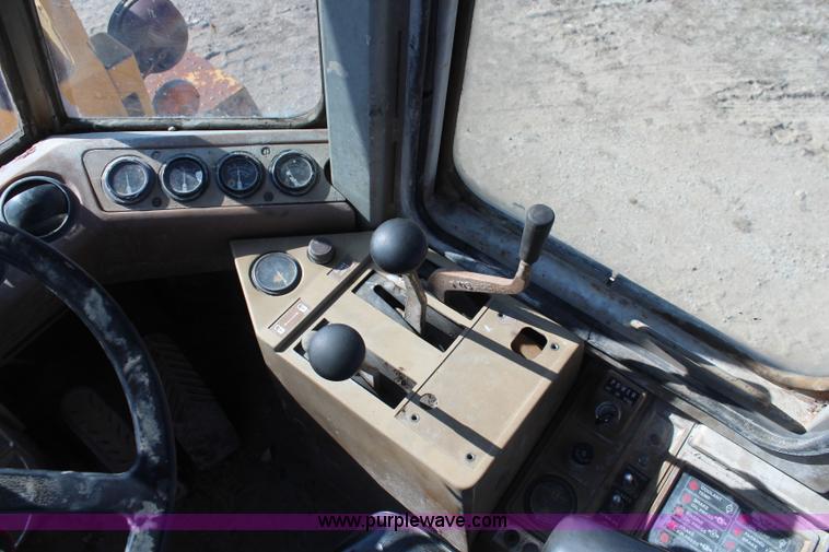 image for item K7129 1985 Caterpillar IT18 integrated tool carrier