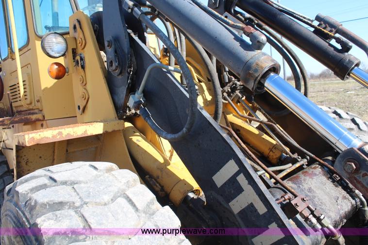image for item K7129 1985 Caterpillar IT18 integrated tool carrier