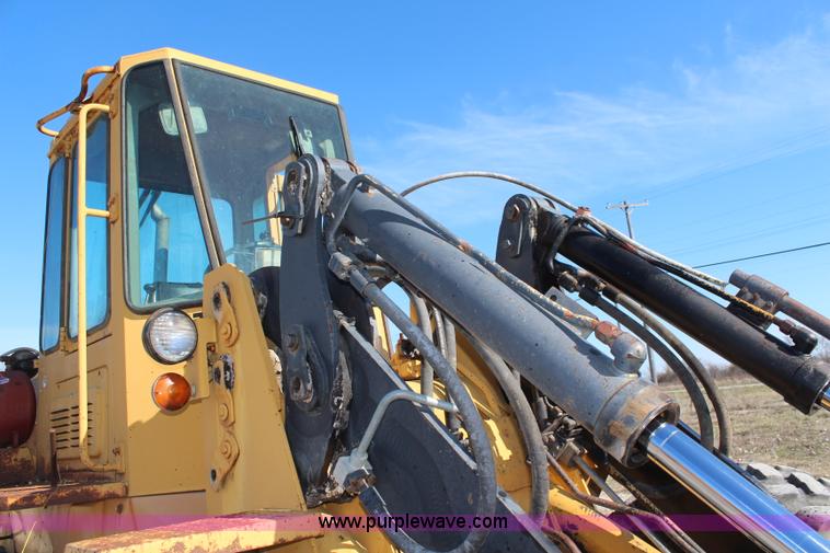 image for item K7129 1985 Caterpillar IT18 integrated tool carrier