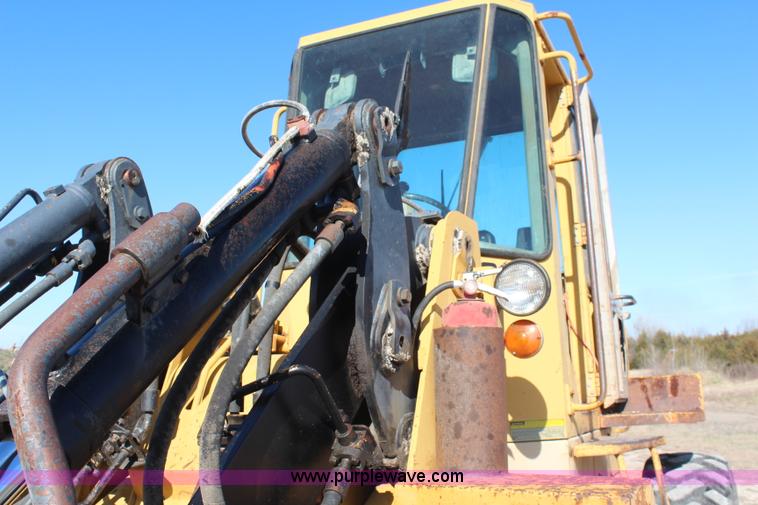 image for item K7129 1985 Caterpillar IT18 integrated tool carrier