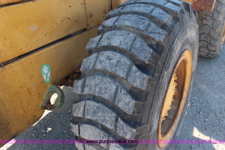 image for item K7129 1985 Caterpillar IT18 integrated tool carrier