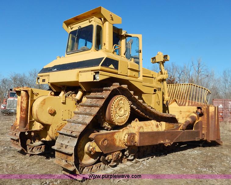 image for item K7130 1989 Caterpillar D9N dozer