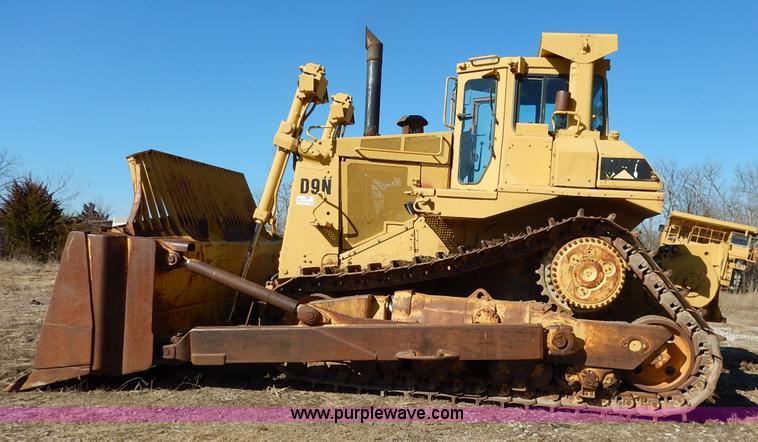 image for item K7130 1989 Caterpillar D9N dozer