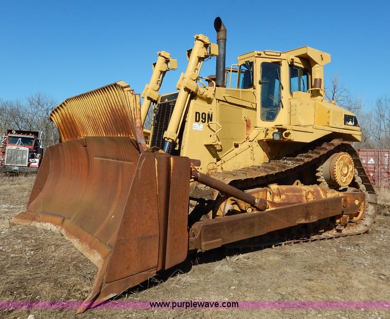 image for item K7130 1989 Caterpillar D9N dozer