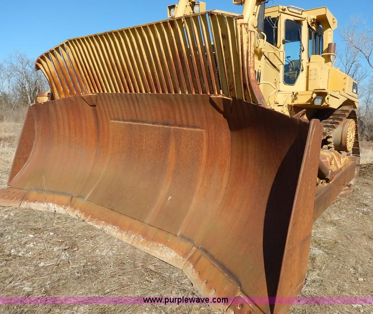 image for item K7130 1989 Caterpillar D9N dozer