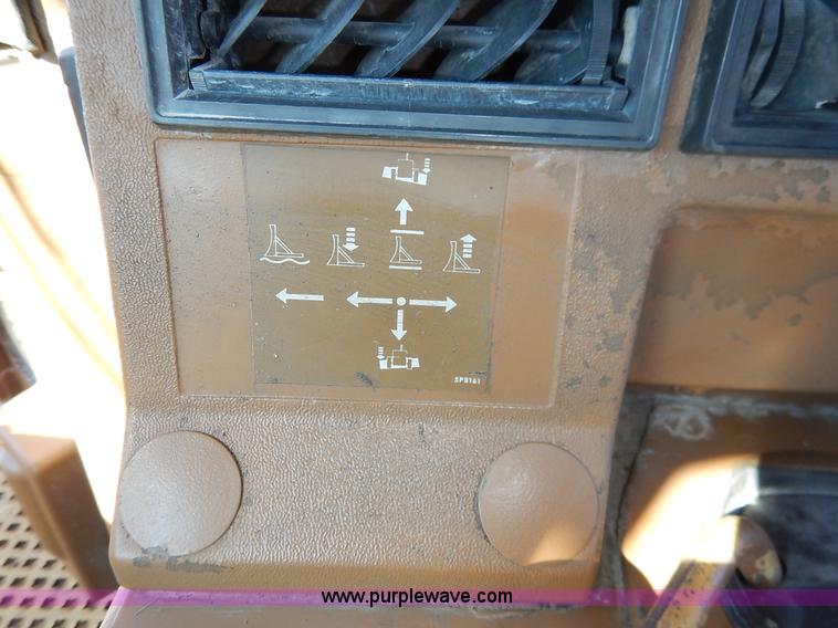 image for item K7130 1989 Caterpillar D9N dozer