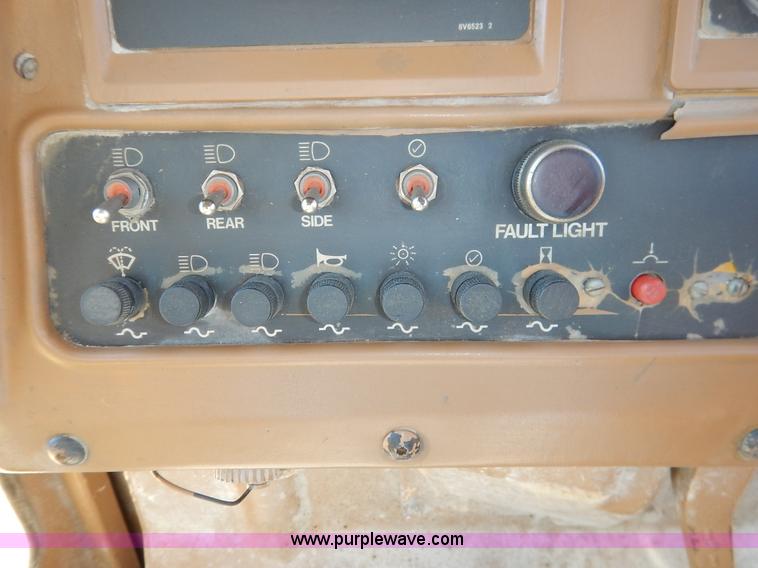 image for item K7130 1989 Caterpillar D9N dozer