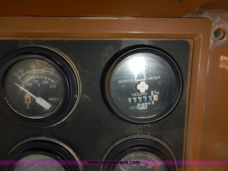 image for item K7130 1989 Caterpillar D9N dozer