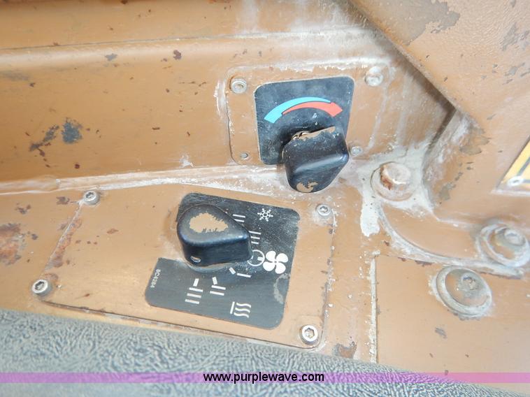 image for item K7130 1989 Caterpillar D9N dozer