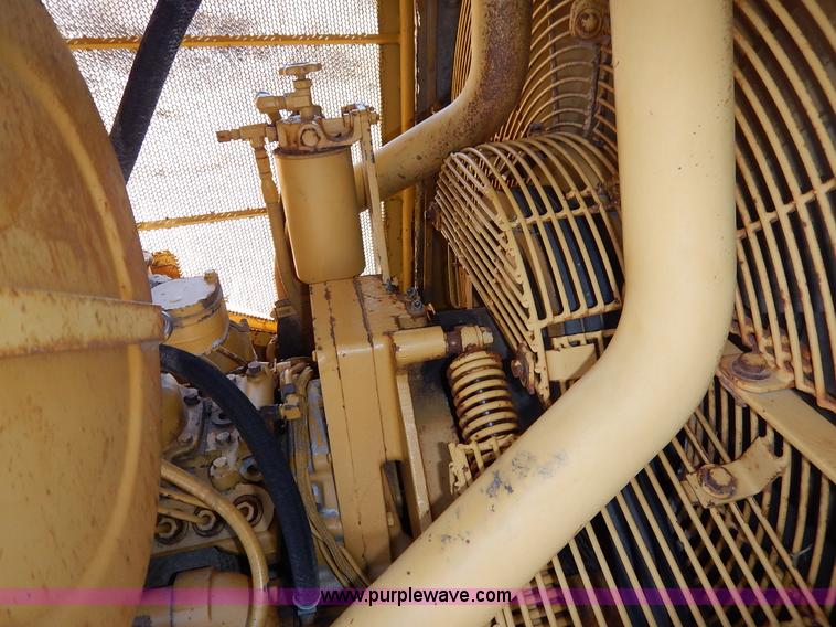 image for item K7130 1989 Caterpillar D9N dozer