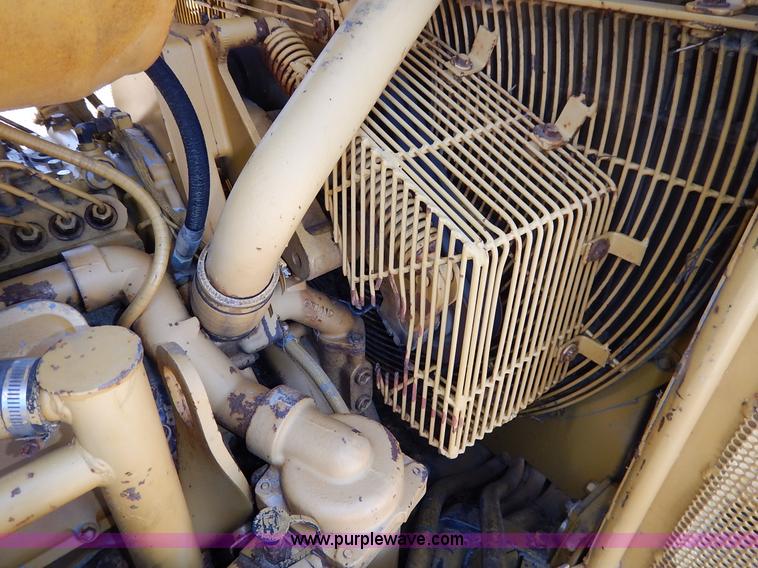 image for item K7130 1989 Caterpillar D9N dozer