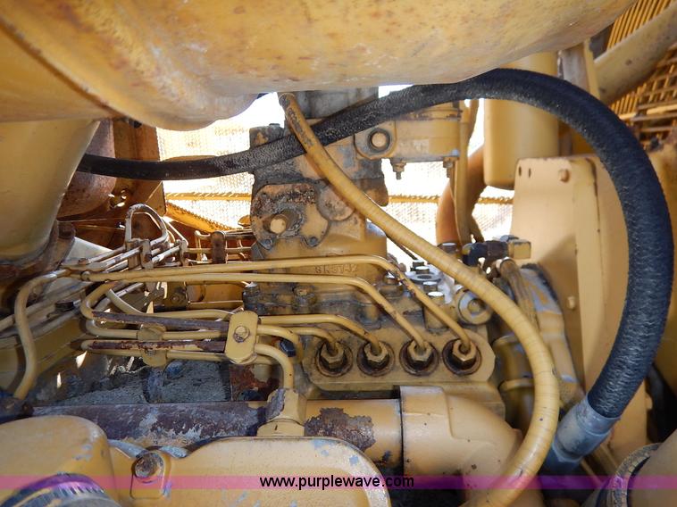 image for item K7130 1989 Caterpillar D9N dozer