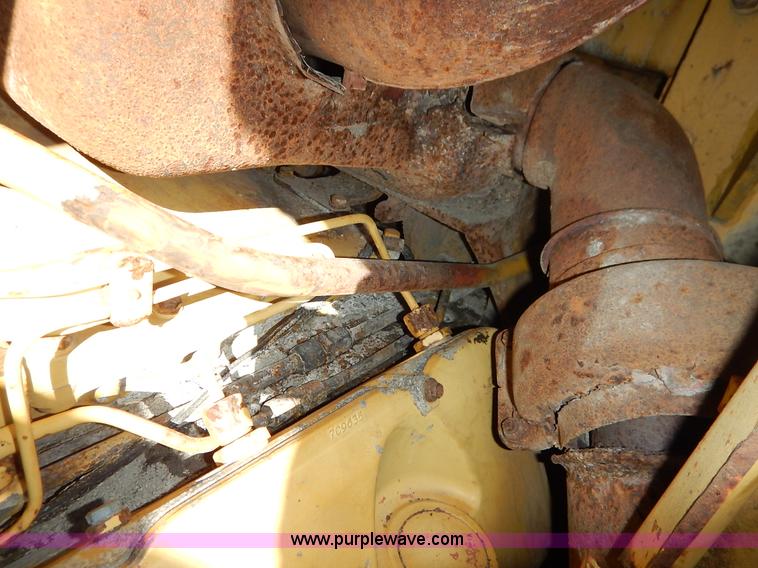 image for item K7130 1989 Caterpillar D9N dozer