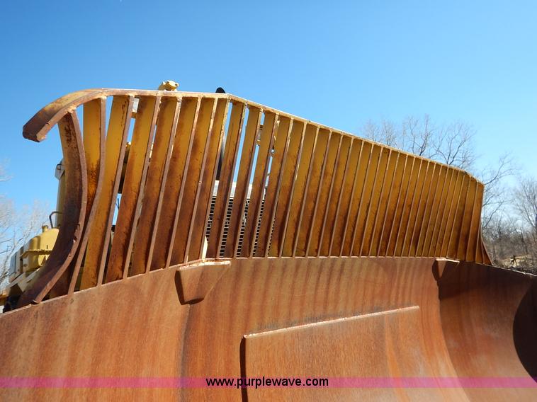 image for item K7130 1989 Caterpillar D9N dozer