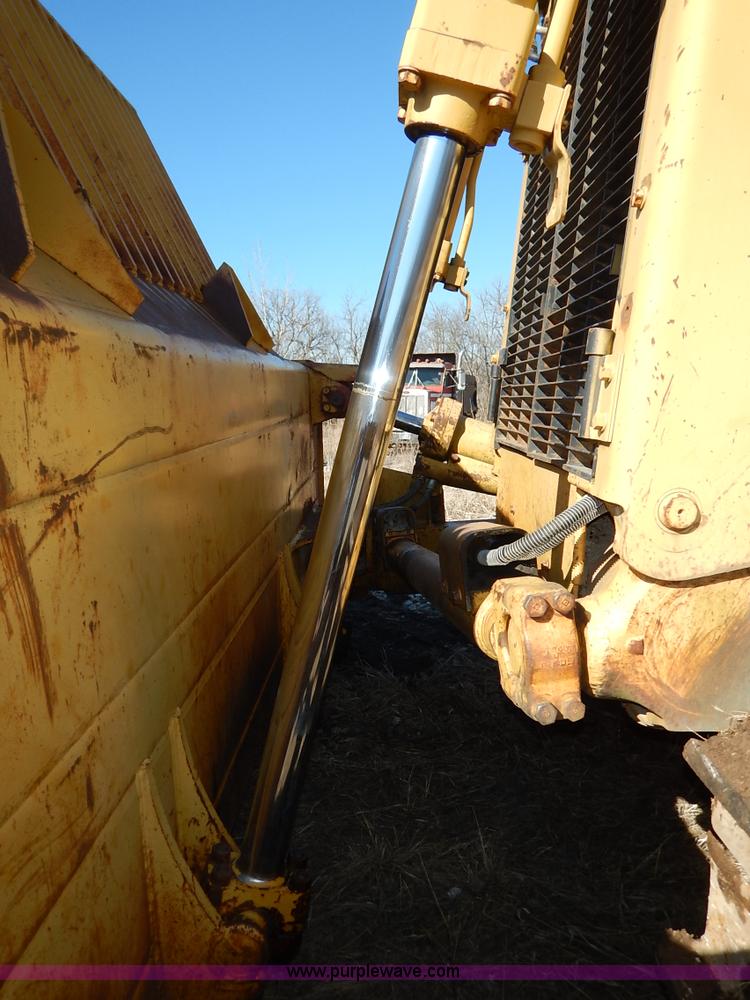 image for item K7130 1989 Caterpillar D9N dozer