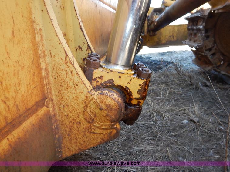 image for item K7130 1989 Caterpillar D9N dozer