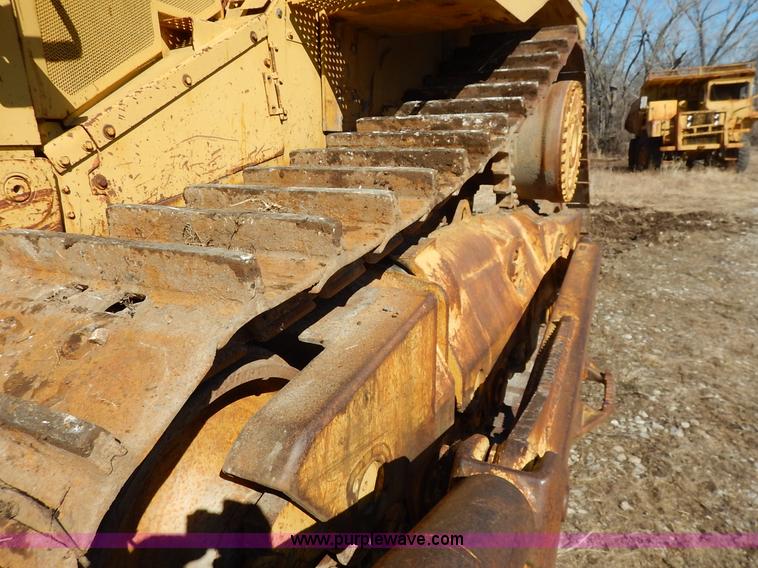 image for item K7130 1989 Caterpillar D9N dozer