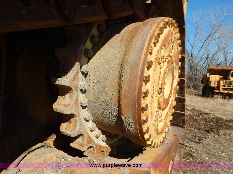 image for item K7130 1989 Caterpillar D9N dozer