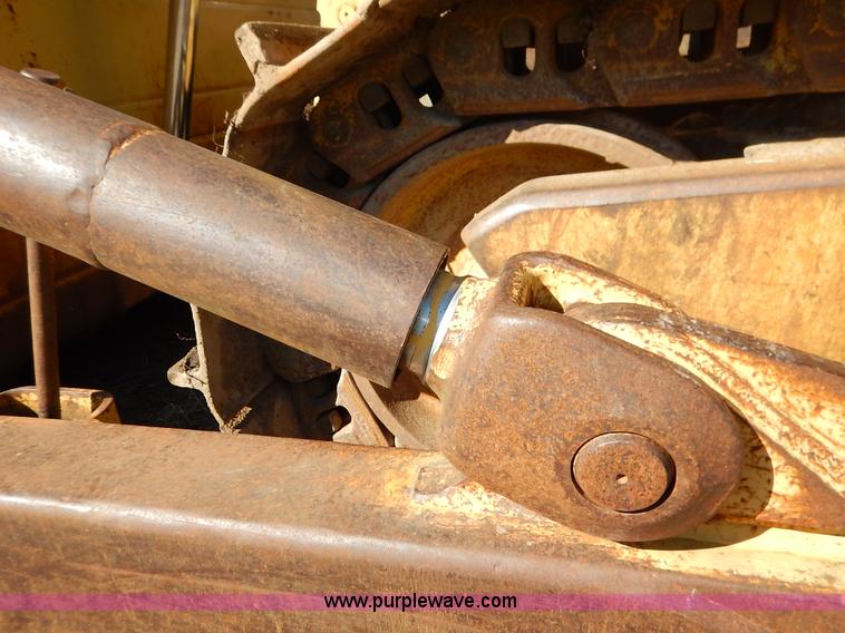 image for item K7130 1989 Caterpillar D9N dozer