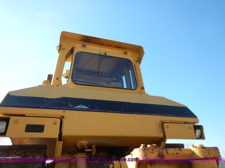 image for item K7130 1989 Caterpillar D9N dozer